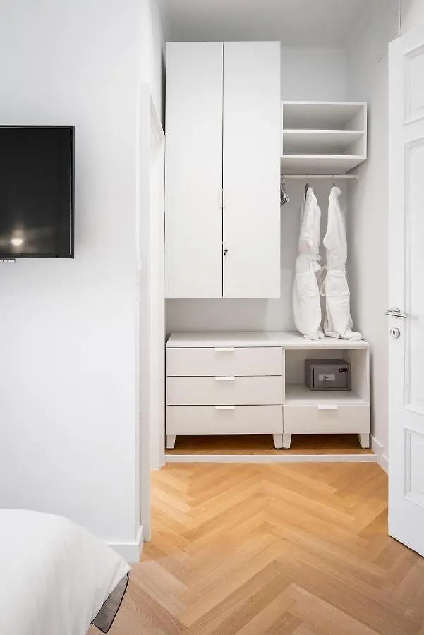 ספליט Grey Pearl Rooms